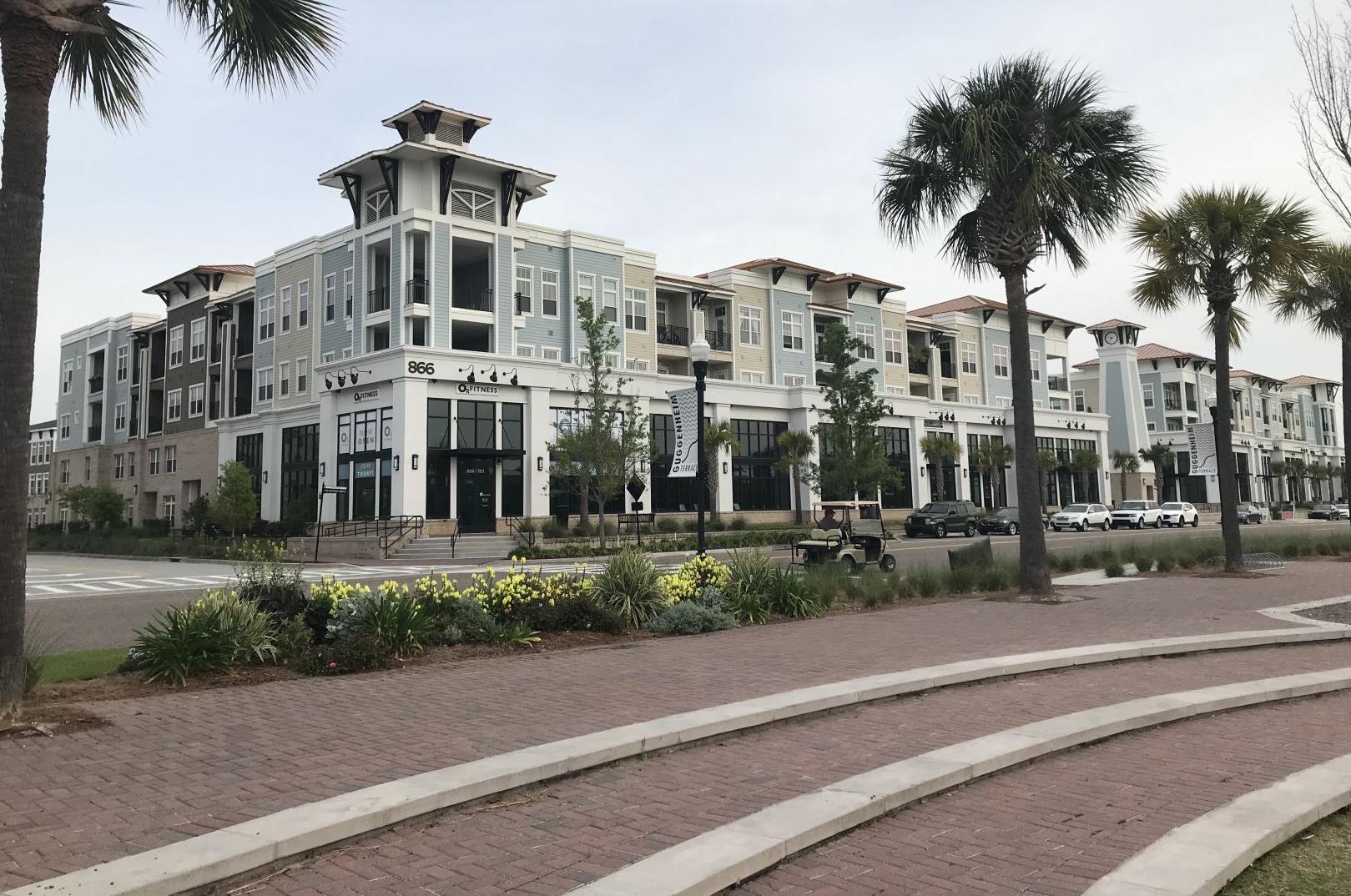 Central Island Square on Daniel Island